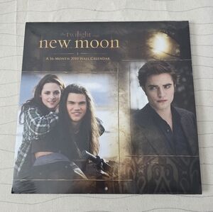 Twilight New Moon 2010 Collectable Wall Calendar - 16 Month - NEW